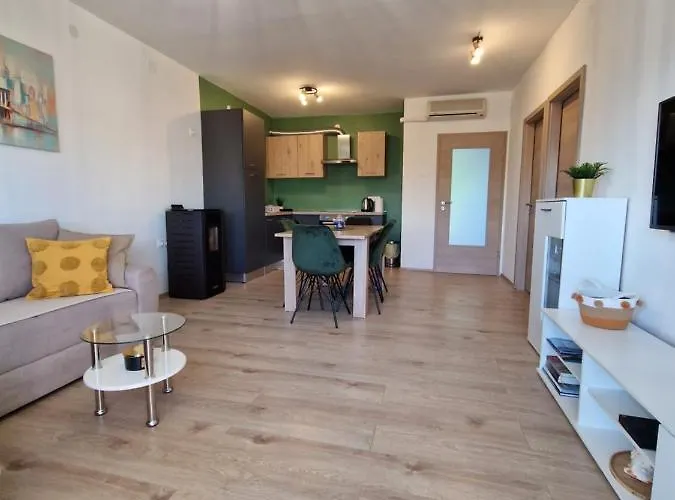 Apartment Tomic